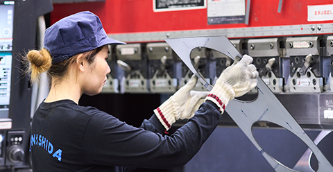 曲げ加工の写真